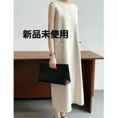 新品未使用　アイボリー ノースリーブ ロングワンピース