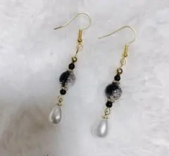 ロングピアス 黒とホワイトパール　推し活　推し色