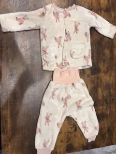 ウサギ柄　もこもこパジャマ上下