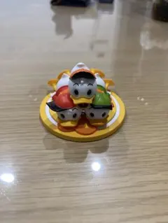 ポップマート　ヒューイデューイルーイ　ドナルド90周年コレクション　フィギュア