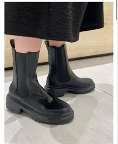 『未使用級』オデットエオディール サイドゴアブーツ ブラック トラックソール 2025年最新】odette e odile サイドゴアの人気アイテム - メルカリ