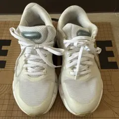 アディダス（23.5）ランニングシューズ ベンティス クライマクール ホワイト