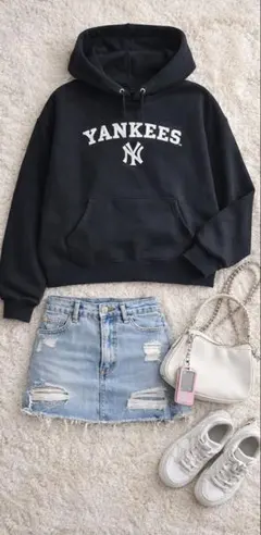 MLBヤンキース裏起毛パーカー黒LサイズY2Kオーバーサイズストリート古着人気秋