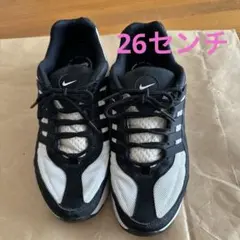 Nike エアマックススニーカー ブラック　26センチ中古品のサムネイル