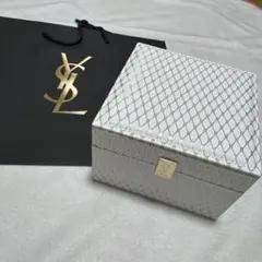 YSL イヴ サンローラン ボーテ ヴァニティ　メイクBOX