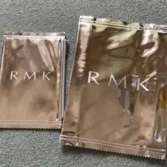 【新品未使用】RMK シルバーポーチ　大小2個セット　メタリックポーチのサムネイル