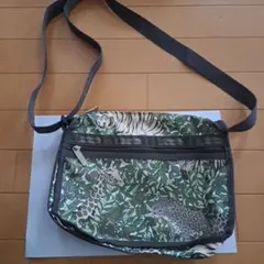 LESPORTSAC レスポートサック シヨルダーバック　 アニマルサファリ柄
