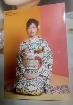 四日市に行ったら人生が180度変わった件 小泉光咲 チェキ風ブロマイド