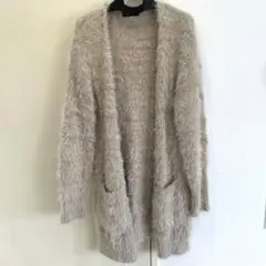 アーバンリサーチ フワフワ ベージュ カーディガン