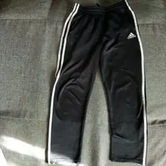 adidas 黒 ジャージパンツ Mサイズ　裏毛で暖かい