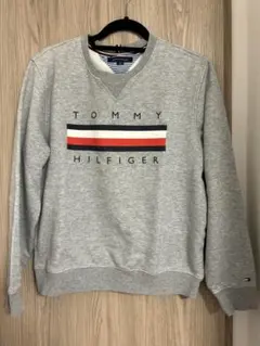 【即完売モデル】TOMMY HILFIGER グレー スウェット