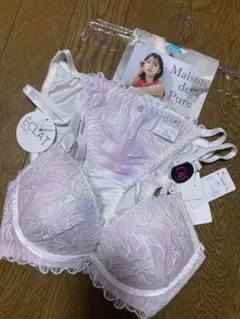 ブラショーツセットアップ！C65-M清楚系ホワイト！新品未使用 オーロラカラー