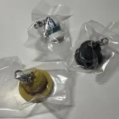 ワンピース　めじるしアクセサリー　ガチャガチャ　ルフィ　サボ　海兵