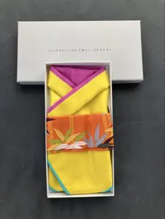 CLASSICS THE SMALL LUXURY ハンカチ　３枚 新品未使用のサムネイル