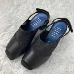【ヒロさま専用】【未使用】フィットフィットスクエアトゥメッシュサンダル 23.5