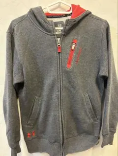あ*ゆ様 UNDER ARMOUR パーカー YLG グレー 150 子供服 か