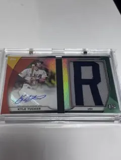 カイル・タッカー 2023 Topps WBC ブックレットレターパッチ　サイン