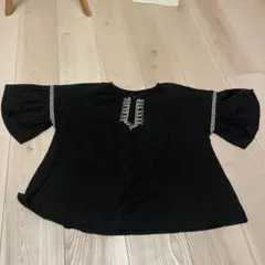 フレアスリーブ刺繍黒Tシャツ