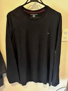 TOMMY HILFIGER トミーヒルフィガー ロンT 黒 L ワンポイント