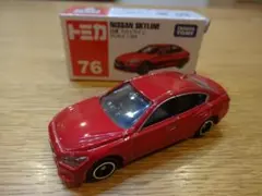 トミカ　日産　スカイライン　76　1/64　赤
