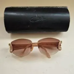 Item thumbnail for item 012b1548-9e05-48cd-bec9-e15e71b0bf2d