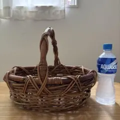 古い大きめのバスケット　ラタン