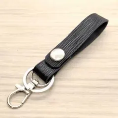 ループ キーホルダー 型押しブラック キーリング 革 レザーストラップ チャーム