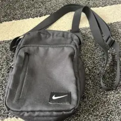 NIKE ナイキ コア スモール アイテム バッグ BA4293 067 黒のサムネイル