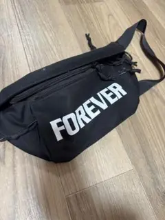 FOREVER ブラック ボディバッグ