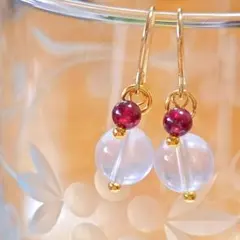 ローズクォーツとガーネットのピアス