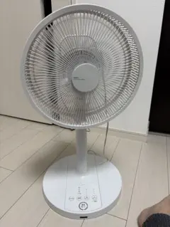東芝　壁掛け扇風機　TF-30HK27 ひも式　ホワイト　2024年製 東芝 壁掛け扇風機 TF-30HK27 ひも式 ホワイト 2024年製 - メルカリ