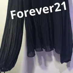 新品未使用　Forever21　シフォンプリーツ肩開きトップス　ブラック