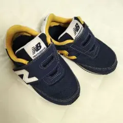 new balance ネイビー イエロー スニーカー　15cm