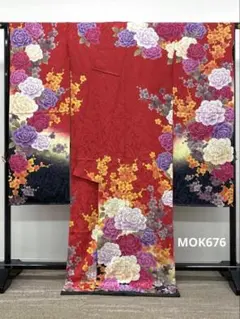 振袖 豪華 刺繍 金彩 紋意匠 身丈162cm パールトーン加工済 MO2761