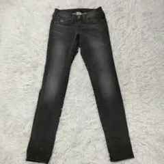 トゥルーレリジョン　ラインストーン　ローライズ　デニム　ブラック　25