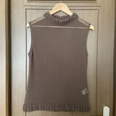 ブラウン ノースリーブニット ハイネック