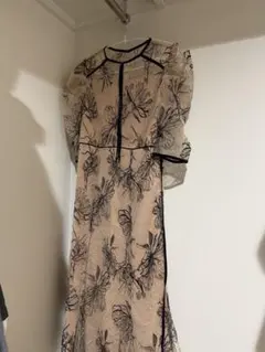 GW限定販売‼️【Leja】パイピングハイネック花柄ラメレースワンピース