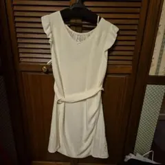 花柄刺繍 フリル袖 ワンピース ホワイト