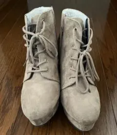 ベージュ スエード レースアップブーツ　Lサイズ