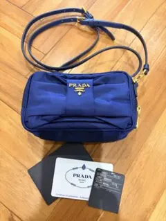 t61【美品】プラダ ナイロン レザー リボン ロゴ金具 ショルダーバッグ