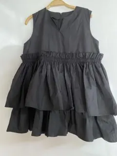 ブラックフリルノースリーブチュニック