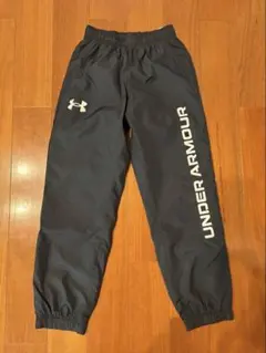 UNDER ARMOUR ピステパンツ ブラック　130