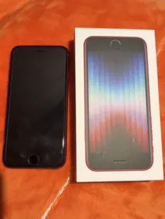 iPhone SE第３世代　赤　64GB美品SIMフリー