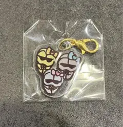 ちいかわ 鎧 アクリルチャーム