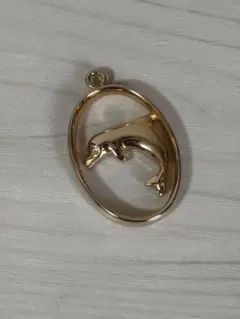 イルカデザイン ペンダントトップ　ゴールド　ドルフィン