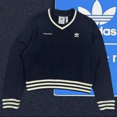 美品 adidas sporty&rich Ｖネックスウェット　ジェニ着用