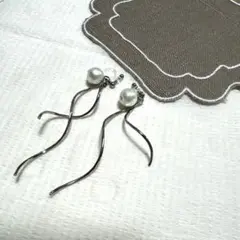 ☆ハンドメイド　ノンホールピアス　コットンパール　シルバーカラー☆