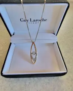 Guy Larocheギラロッシュダイヤモンド+キュービックジルコニアネックレスのサムネイル