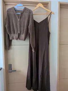 ブラウン キャミワンピースとカーディガンセット