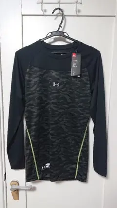 新品 UNDER ARMOUR アンダーアーマー アンダーシャツ シャツ SM